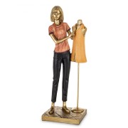 Figurka Kobieta Krawcowa 24CM